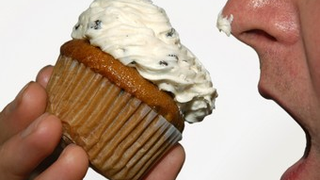 Three Cheers For Dudes Secure Enough To Eat Cupcakes
